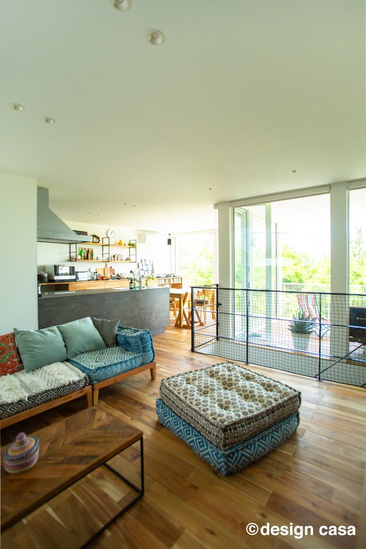 「建築家とつくる家」と言ってもその内容は千差万別。<br />
<br />
「design casa」の場合、オーナーであるあなたは、想いを建築家に直接対面で伝えることができ、ミーティングも3回行われます。あなたの想いは建築家の発想の原点。たくさん話すことでオンリーワンのプランが誕生します。