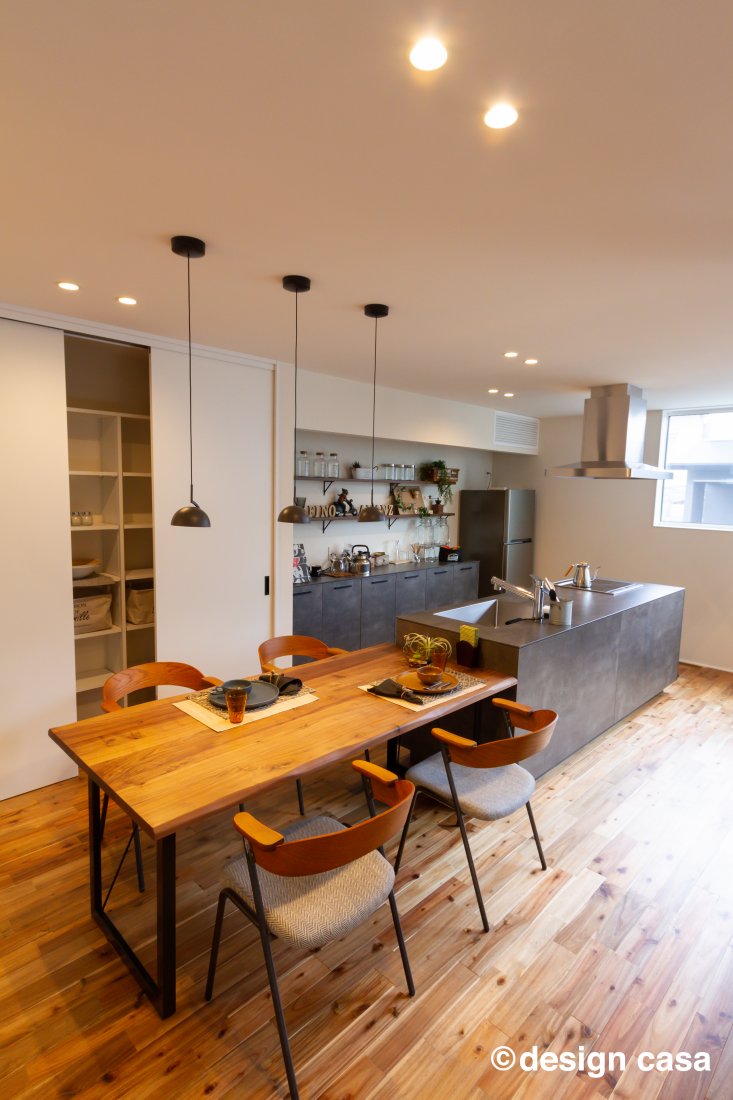 「design casa」の注文住宅は、建築家があなたの要望、ライフスタイル、建築予定地の特性、コスト面などの条件をプロの目線で考察しながらデザインされます。暮らし方を表現する”コンセプト”と併せて、ライフスタイルそのものをご提案。